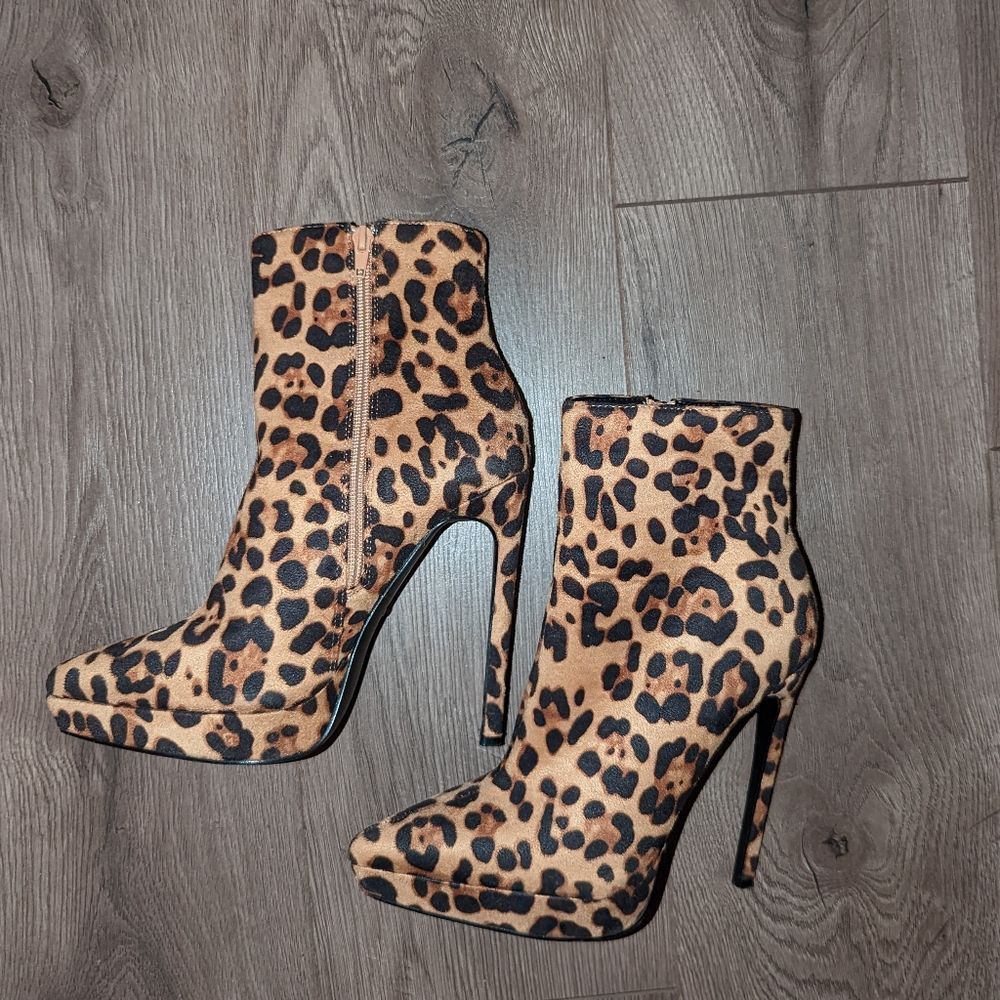 Heeled Printed Booties - Picture 3 of 9